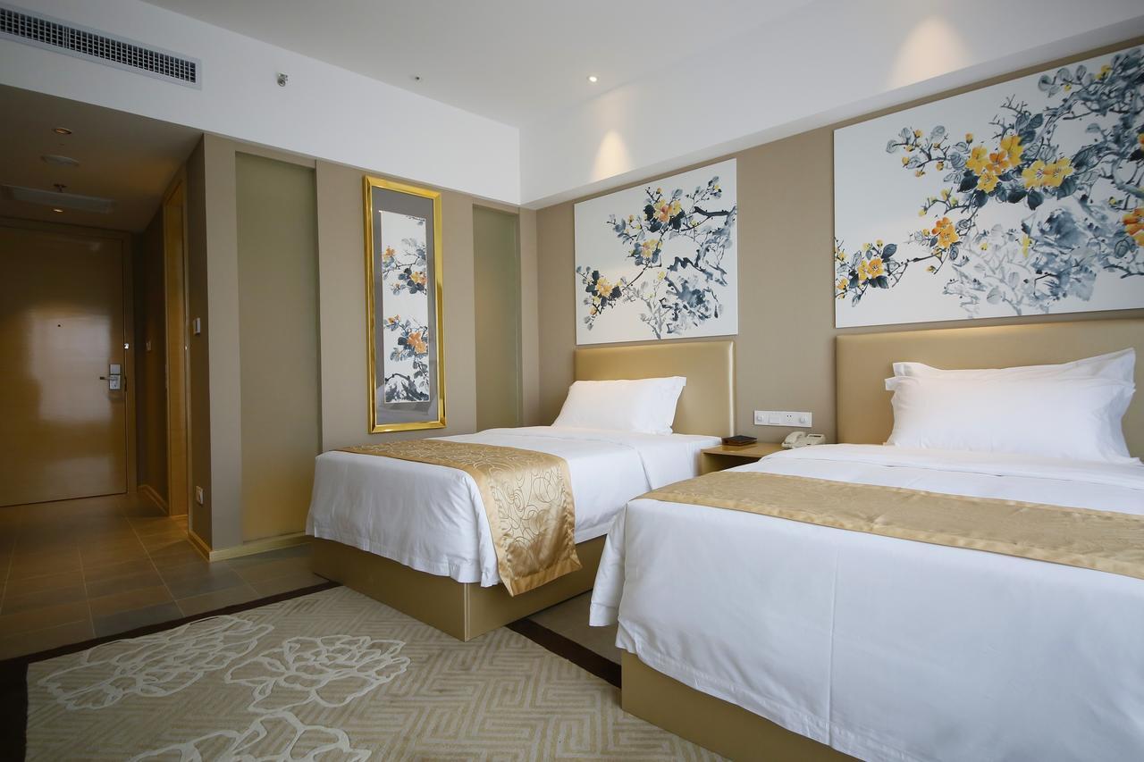 Howard Johnson Flower City Hotel 昆明 エクステリア 写真