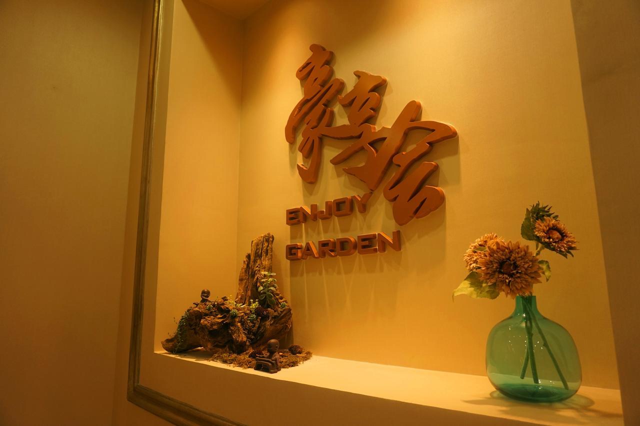 Howard Johnson Flower City Hotel 昆明 エクステリア 写真