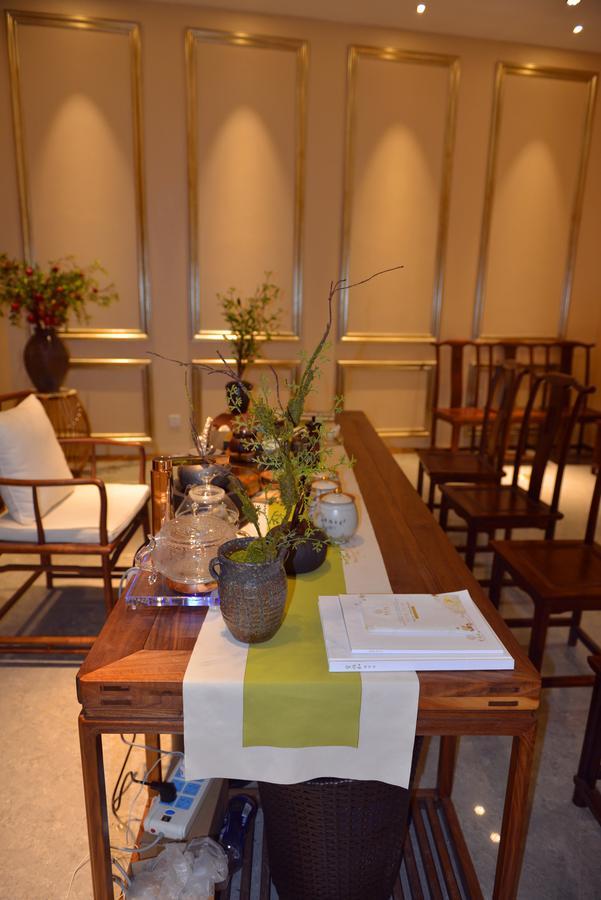 Howard Johnson Flower City Hotel 昆明 エクステリア 写真