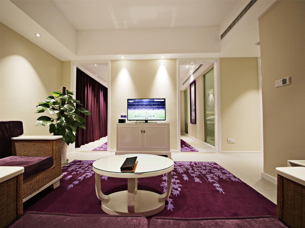 Howard Johnson Flower City Hotel 昆明 エクステリア 写真